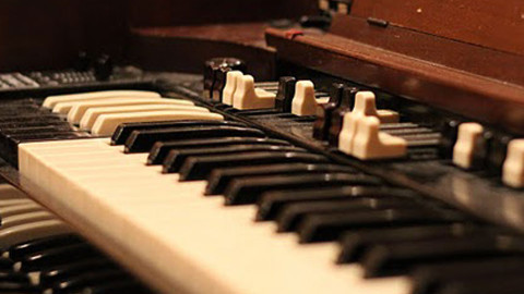 Catamount-Recording-Studio-Organ